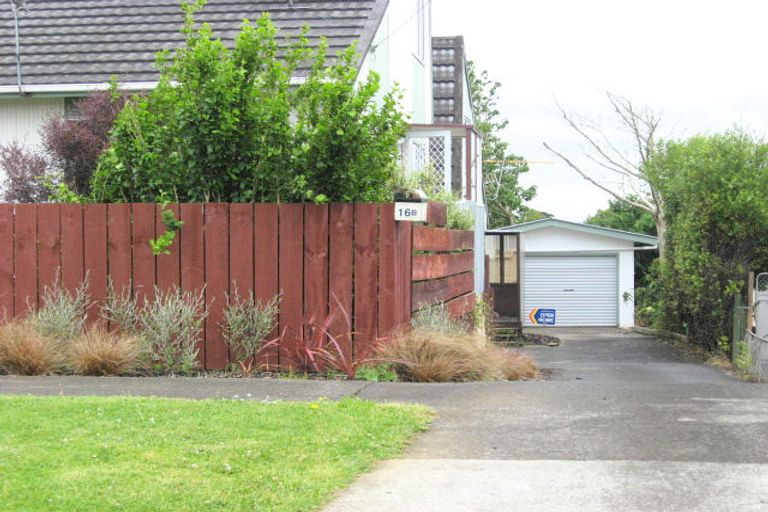 Photo of property in 1/16 Kiekie Road, Mangere Bridge, Auckland, 2022
