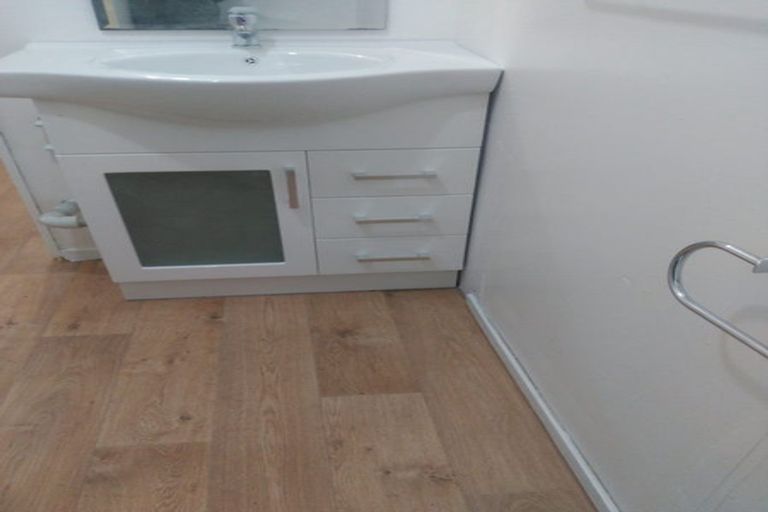 Photo of property in 42 Kamahi Street, Stokes Valley, Lower Hutt, 5019