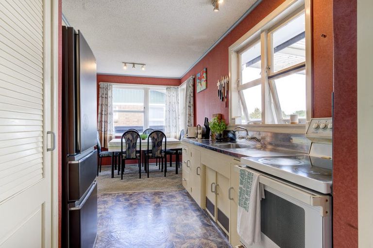 Photo of property in 37 Yvonne Street, Melville, Hamilton, 3206