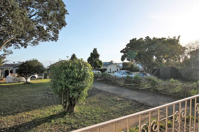 Photo of property in 28 Bradbury Road, Botany Downs, Auckland, 2010