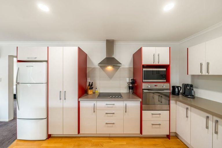 Photo of property in 17 Opal Avenue, Timberlea, Upper Hutt, 5018