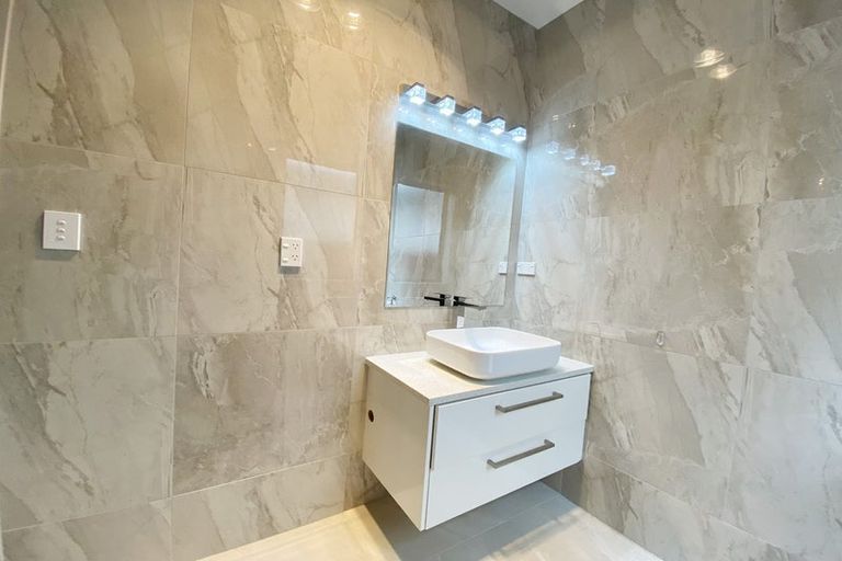 Photo of property in 17 Cooladawson Drive, Flat Bush, Auckland, 2019