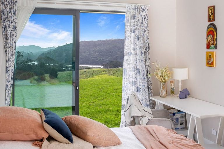 Photo of property in 135 Okura River Road, Okura, Albany, 0792