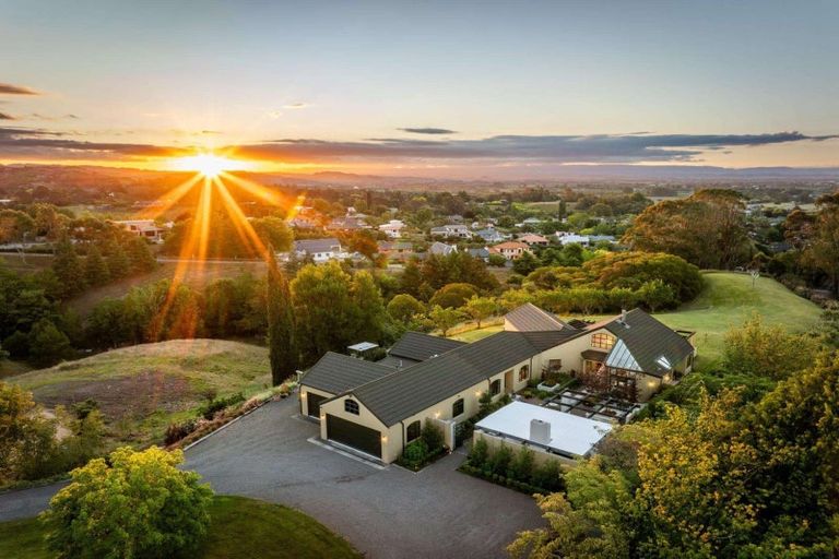 Photo of property in 100 Kopanga Road, Havelock North, 4130