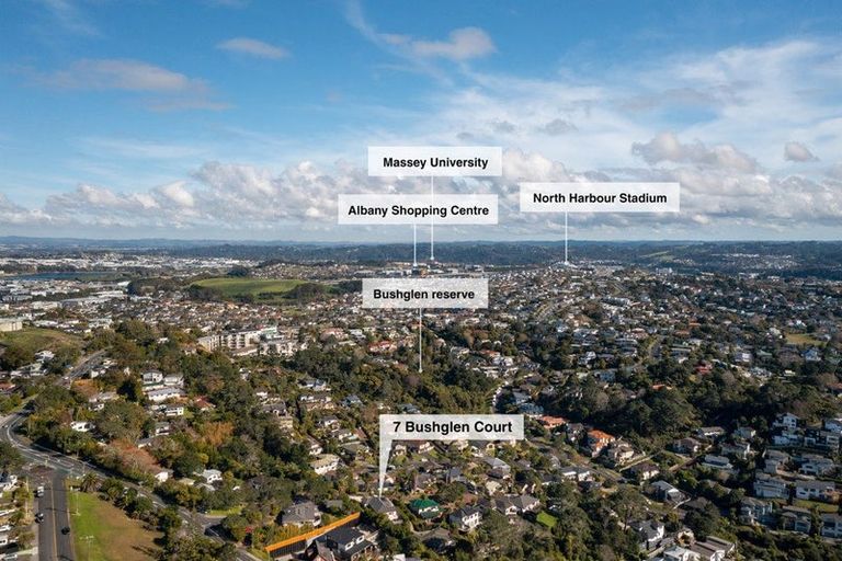 Photo of property in 7 Bushglen Court, Browns Bay, Auckland, 0630