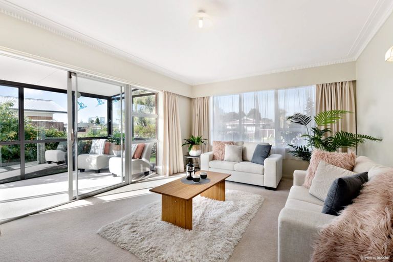 Photo of property in 1/105 Florence Avenue, Orewa, 0931