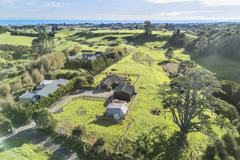 Photo of property in 334 Henwood Road, Hillsborough, New Plymouth, 4372