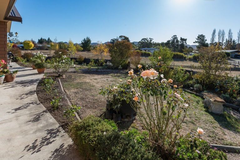 Photo of property in 215 Racecourse Road, Waipawa, Otane, 4277