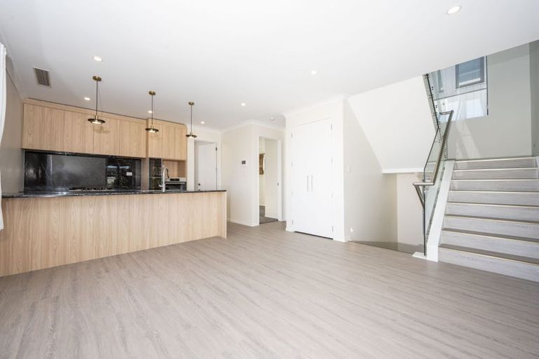 Photo of property in 44a Merani Street, Belmont, Auckland, 0622