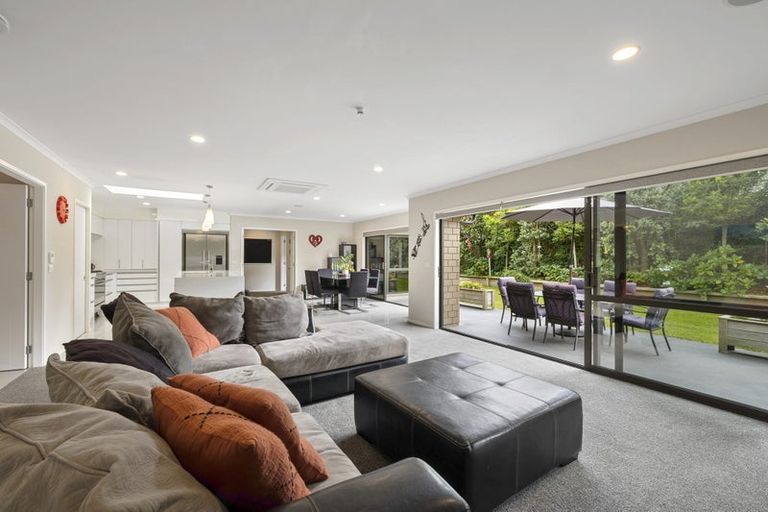 Photo of property in 12 Anderson Way, Highlands Park, New Plymouth, 4312