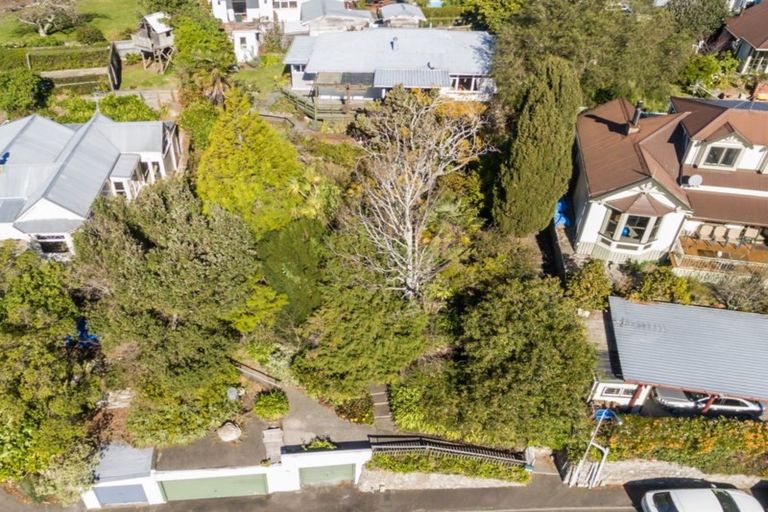 Photo of property in 28 Lighthouse Road, Bluff Hill, Napier, 4110