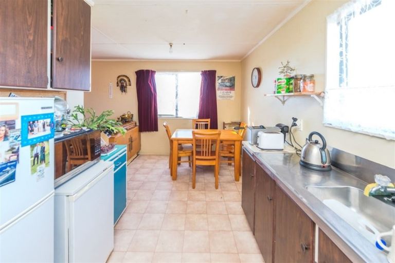Photo of property in 38 Tongariro Street, Castlecliff, Wanganui, 4501