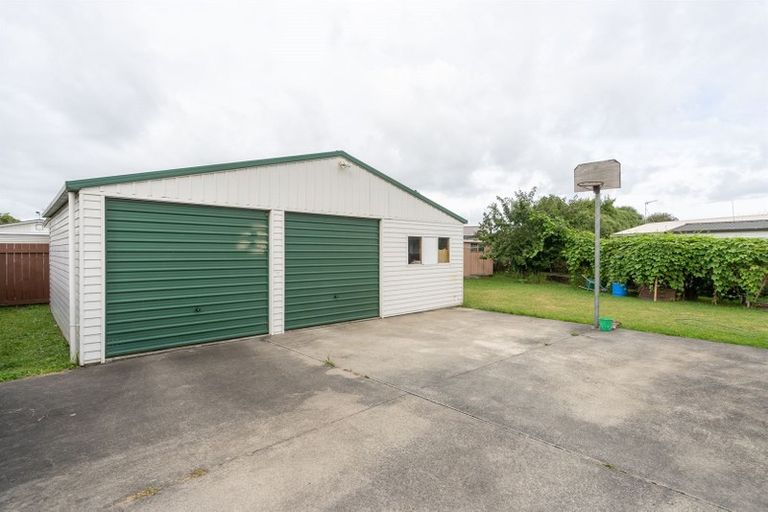 Photo of property in 6 Cricket Place, Melville, Hamilton, 3206