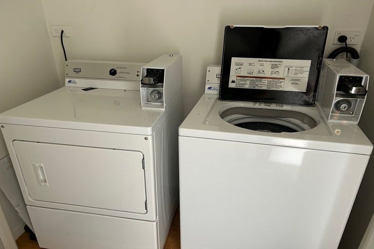 Photo of property in 2/54 May Street, Hamilton East, Hamilton, 3216