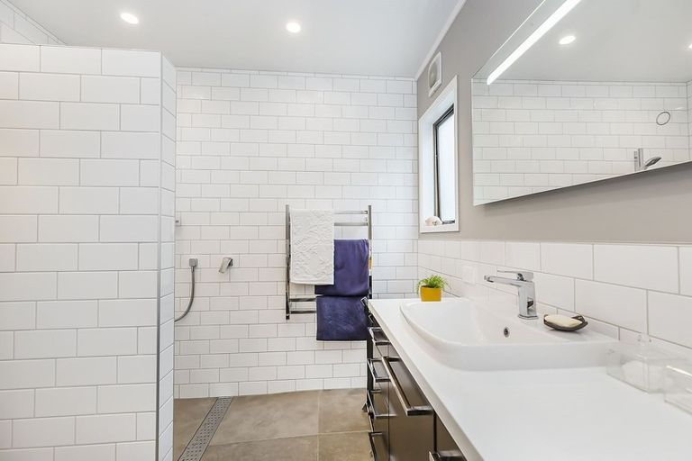 Photo of property in 14 Doon Grove, Papakowhai, Porirua, 5024