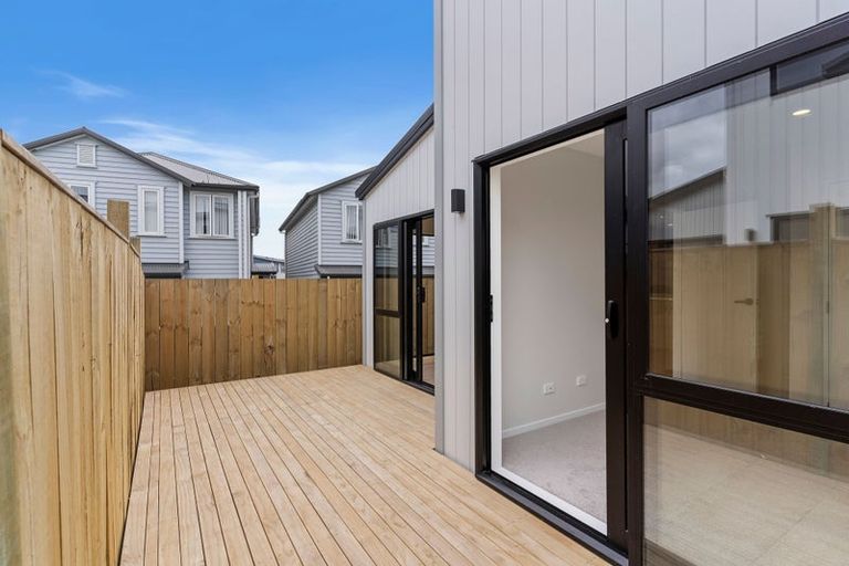 Photo of property in 2 Military Lane, Papakura, 2110