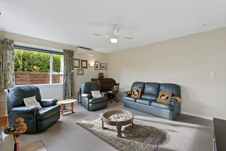 Photo of property in 1/51 Cutts Road, Russley, Christchurch, 8042