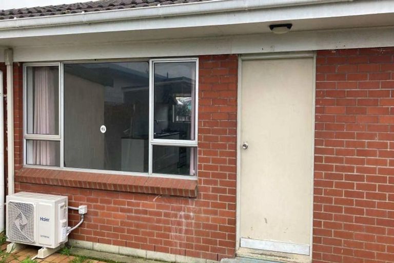 Photo of property in 2/8 Cape Road, Mangere, Auckland, 2022