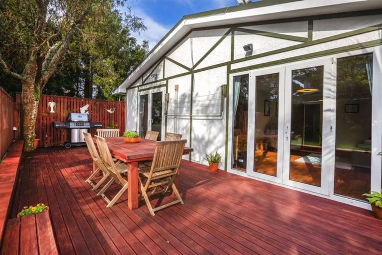 Photo of property in 3 Achilles Close, Tawa, Wellington, 5028