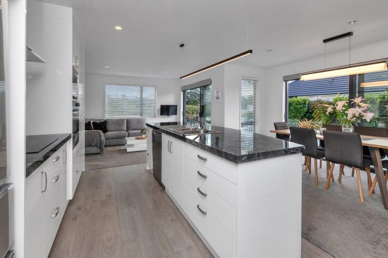 Photo of property in 10 Pukeko Street, Ruakaka, 0116