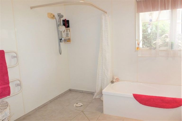 Photo of property in 7b Raumati Crescent, Onerahi, Whangarei, 0110