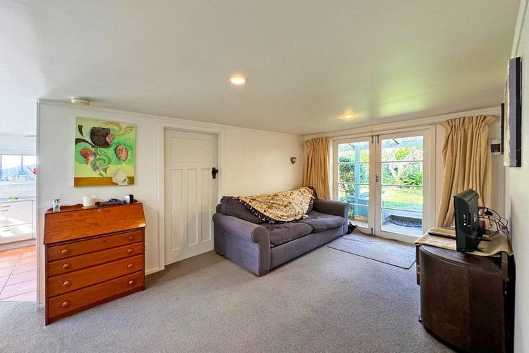 Photo of property in 18a Oriental Street, Welbourn, New Plymouth, 4312