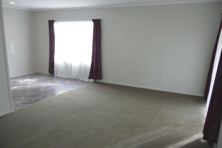 Photo of property in 37 Childers Road, Ranui, Auckland, 0612