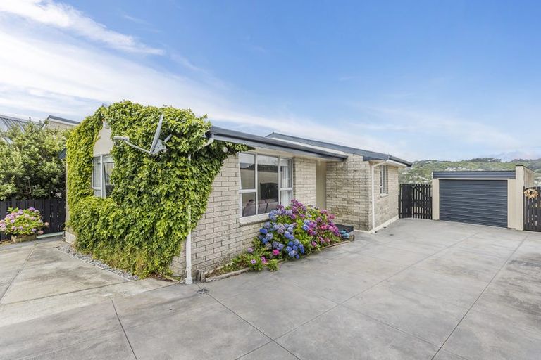 Photo of property in 9 Admiralty Street, Crofton Downs, Wellington, 6035