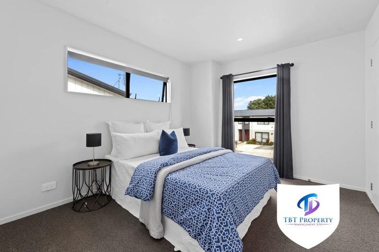 Photo of property in 43 Matawhanga Drive, Wattle Downs, Auckland, 2103