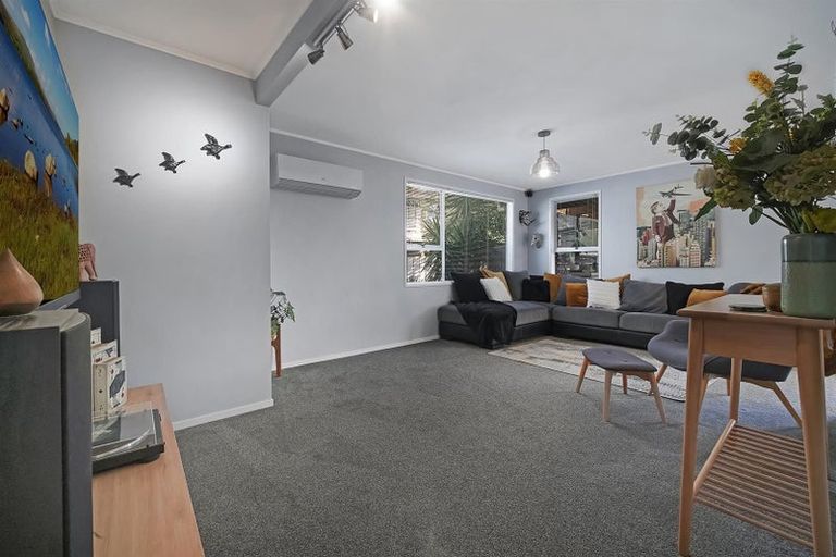 Photo of property in 3 Frostbite Place, Ranui, Auckland, 0612