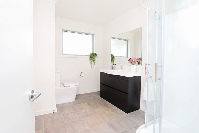 Photo of property in 12 Queen Street, Winton, 9720