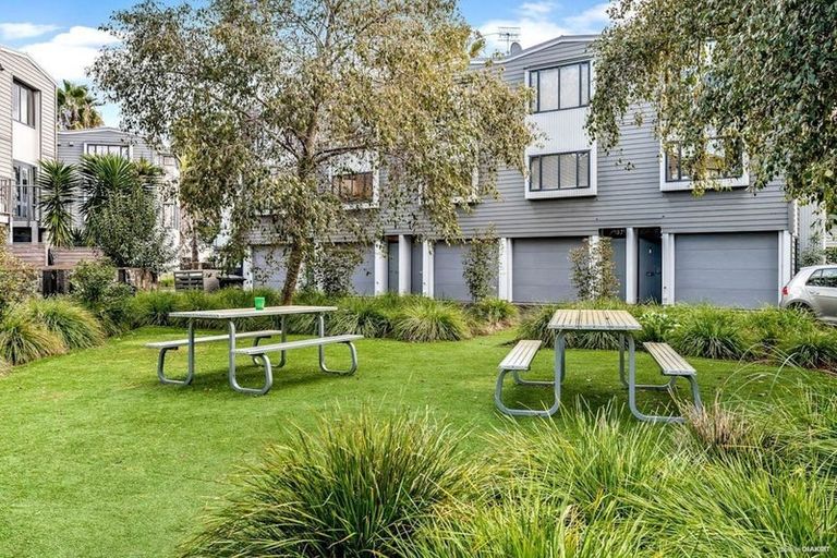 Photo of property in 2 Dovedale Place, Parnell, Auckland, 1010