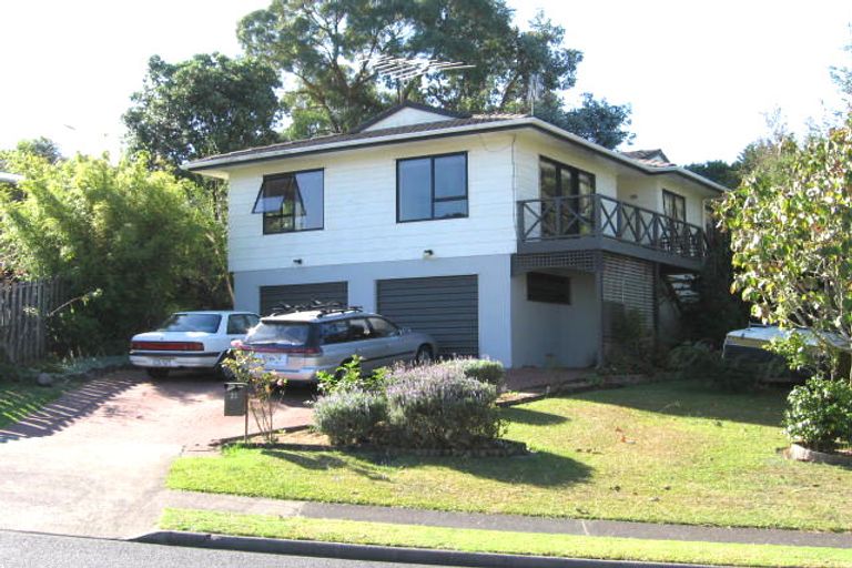 Photo of property in 21 Topliss Drive, Northcross, Auckland, 0632