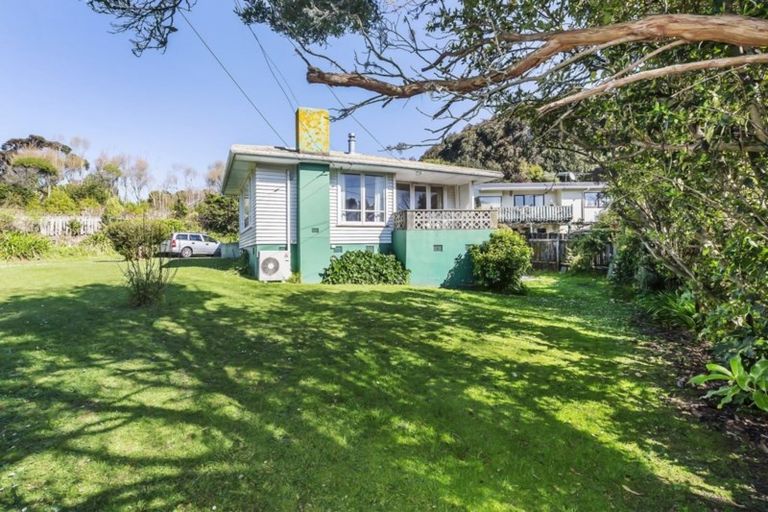 Photo of property in 15 Main Road, Tawa, Wellington, 5028