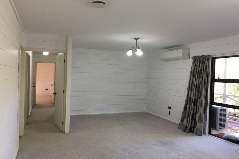 Photo of property in 11 Kereru Grove, Greenhithe, Auckland, 0632