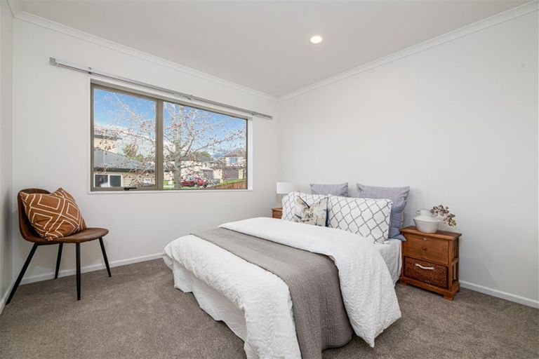 Photo of property in 29 Sapperton Drive, Henderson, Auckland, 0612