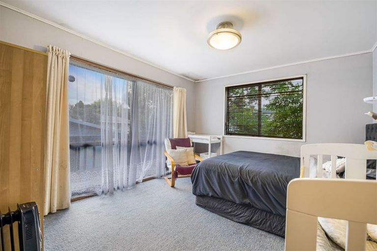 Photo of property in 53 Donovan Avenue, Massey, Auckland, 0614