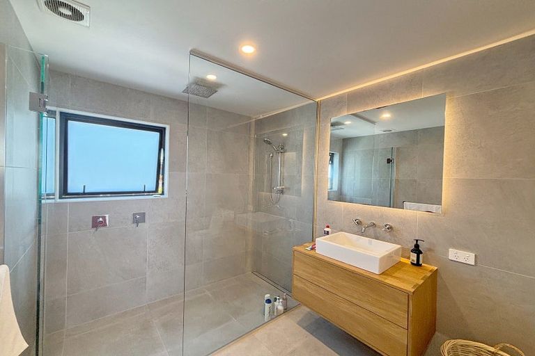 Photo of property in 10 Dove Grove, Westmorland, Christchurch, 8025