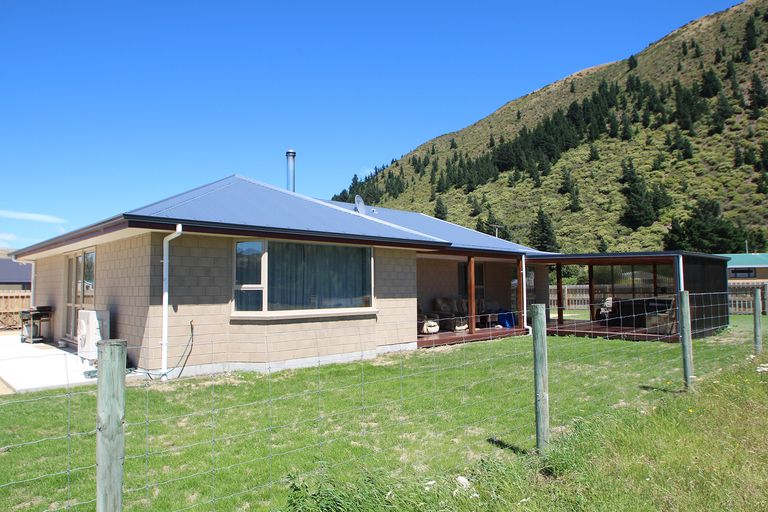 Photo of property in 74 Gordon Street, Kurow, 9435