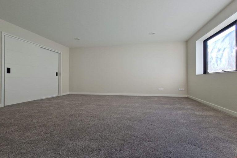 Photo of property in 5 Skua Road, Hobsonville, Auckland, 0616