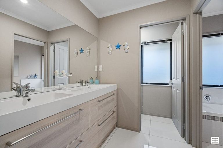 Photo of property in 8 Siemonek Rise, Bethlehem, Tauranga, 3110