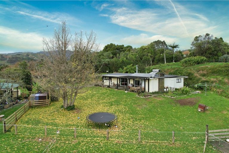 Photo of property in 169 Ringawhati Road, Otaki, 5583