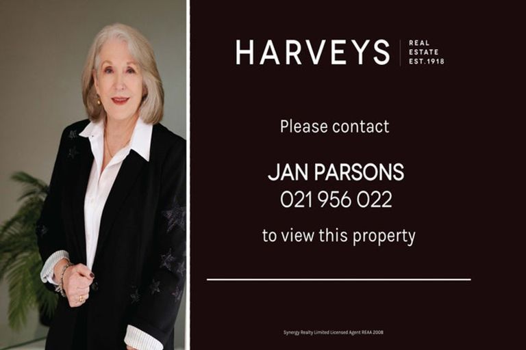 Photo of property in 132 Woodlands Park Road, Titirangi, Auckland, 0604