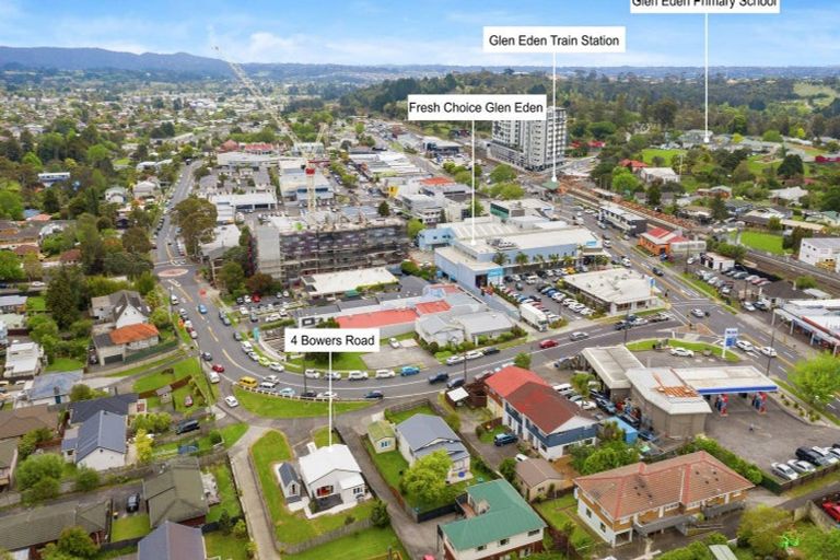 Photo of property in 4 Bowers Road, Glen Eden, Auckland, 0602