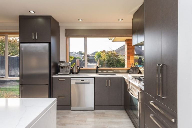Photo of property in 12 Lexington Place, Shirley, Christchurch, 8061