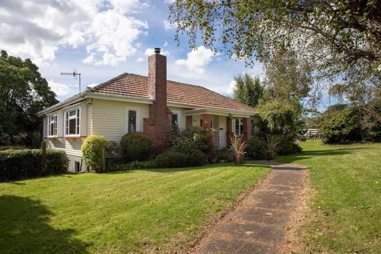 Photo of property in 3 King Street, Dannevirke, 4930