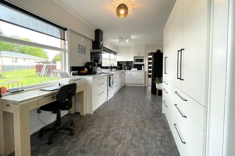 Photo of property in 2 Kotare Place, Tokoroa, 3420