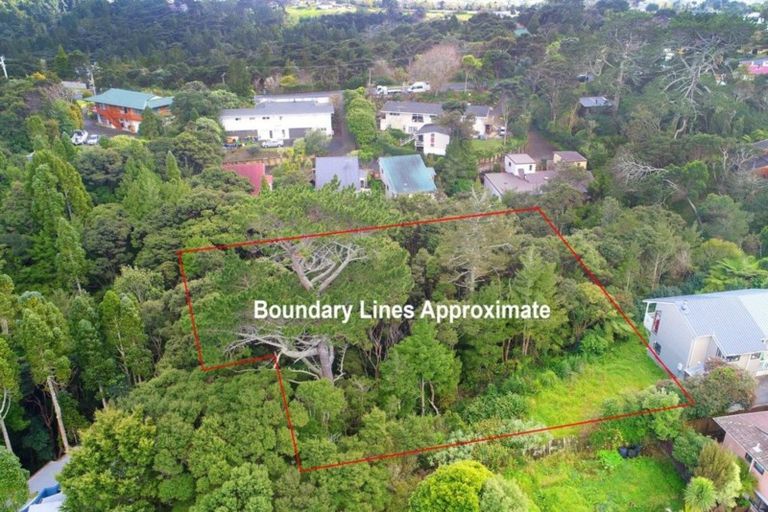 Photo of property in 15b Glen Vista Place, Bayview, Auckland, 0629