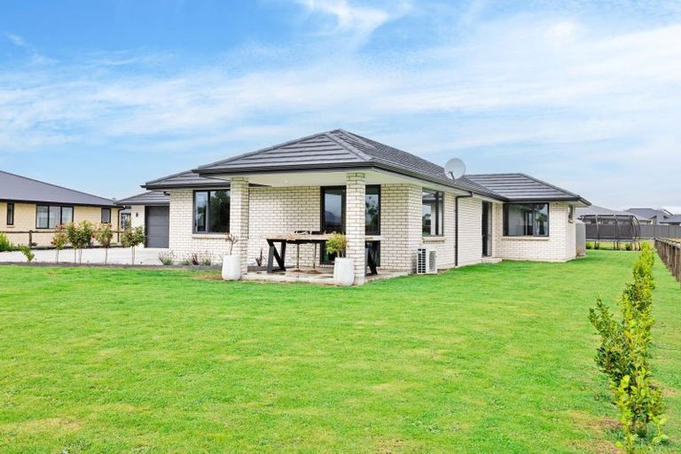 Photo of property in 12 Pegasus Place, Seaward Bush, Invercargill, 9812
