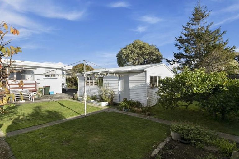 Photo of property in 13 Foster Street, Taita, Lower Hutt, 5011